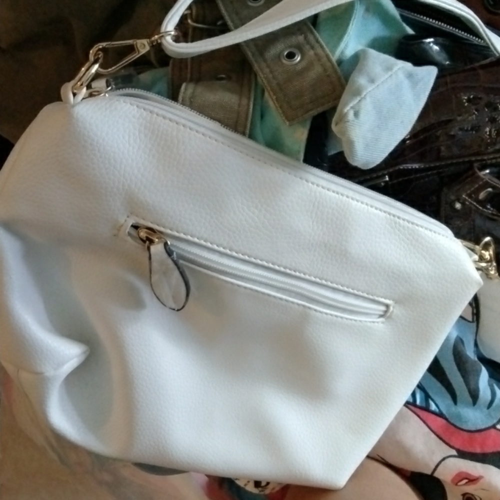 Super cute white purse